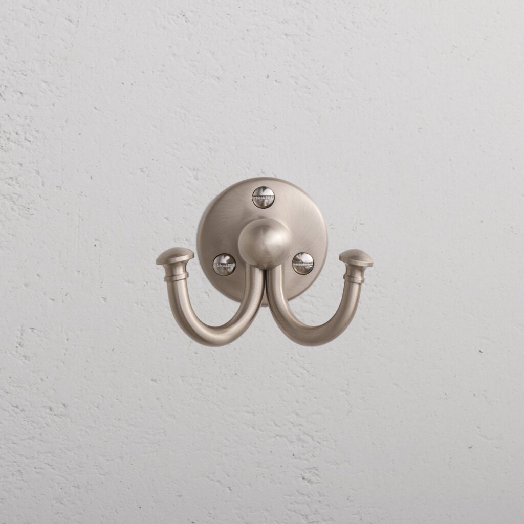 Mews wieszak na szlafrok – Satynowy nikiel