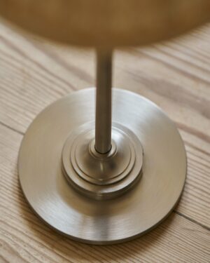 Cotswold plisowana lampa stołowa lniany odcień żółci z możliwością ładowania – Satynowy nikiel