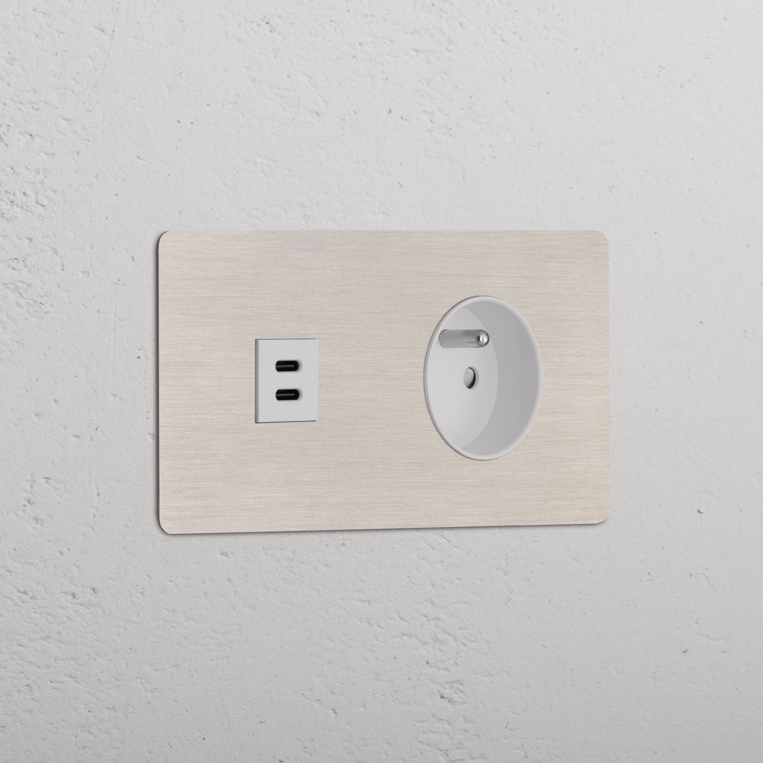 Kew Gniazdo USB-C 30 W i francusko/belgijskie typu E w podwójnej ramce – Satynowy nikiel, Biały