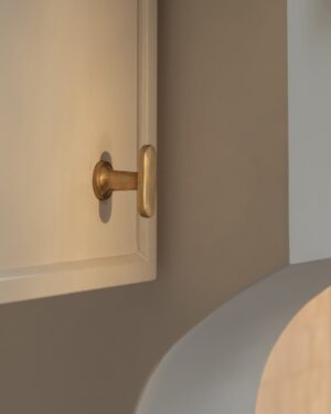 Milliner Średnia gałka meblowa – Antyczny mosiądz