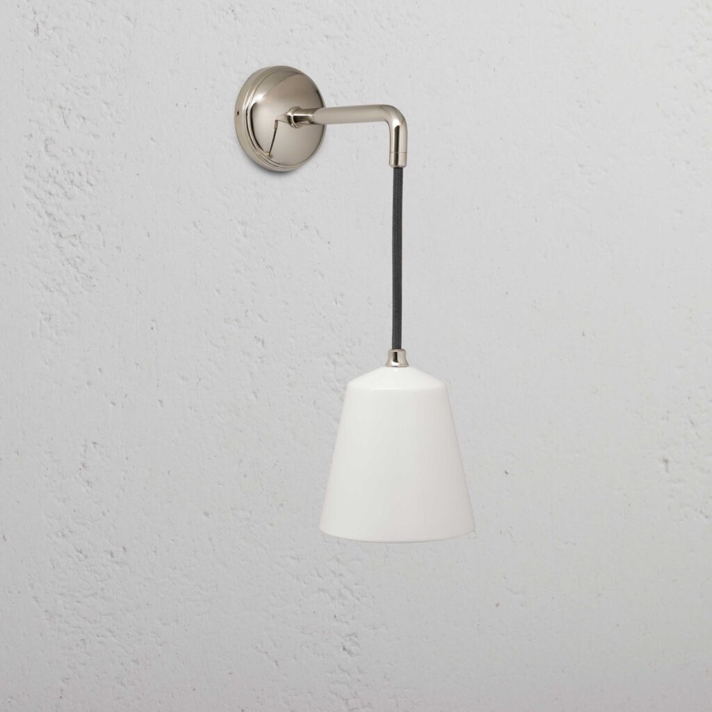 Richmond mały, wiszący kinkiet ścienny z delikatną porcelaną – Polerowany nikiel