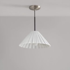 Cotswold średnia lampa wisząca z delikatną porcelaną – Satynowy nikiel