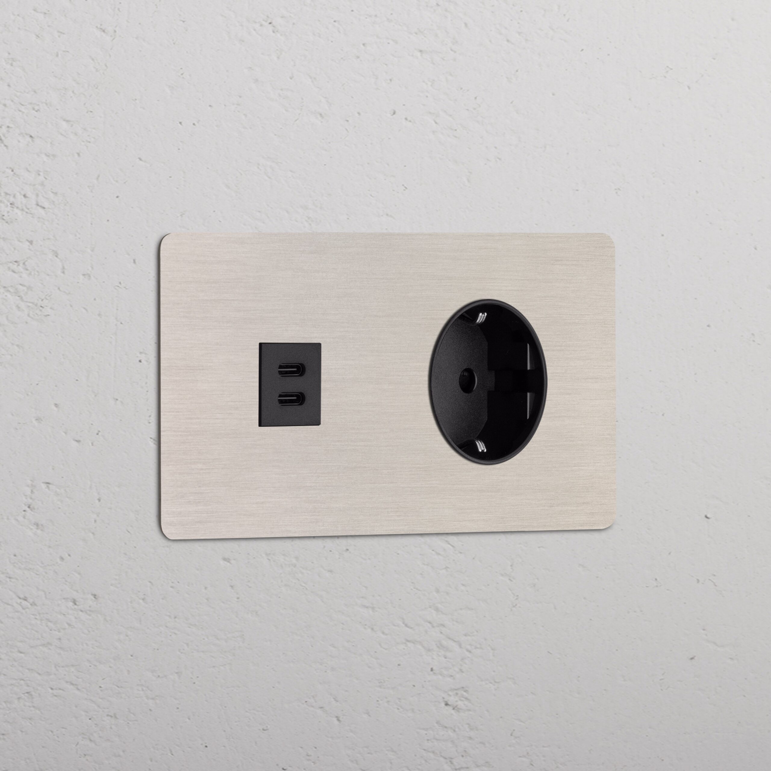Kew Gniazdo USB-C 30 W i Schuko typu F x 2 w podwójnej ramce – Satynowy nikiel, Czarny