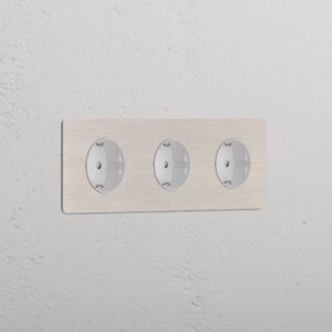 Kew Gniazdo Schuko typu F x 3 w potrójnej ramce – Satynowy nikiel, Biały