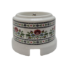 Ceramiczne natynkowe gniazdo French z bolcem uziemiającym  białe ze zdobieniem kwiatowym