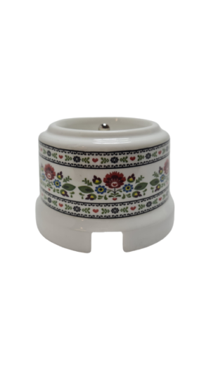 Ceramiczne natynkowe gniazdo French z bolcem uziemiającym  białe ze zdobieniem kwiatowym