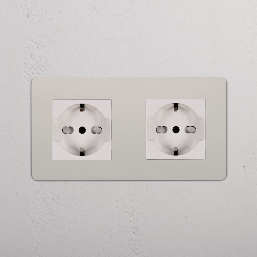 Kew Gniazdo Schuko/Bipasso x 2 w podwójnej ramce – Polerowany nikiel, Biały