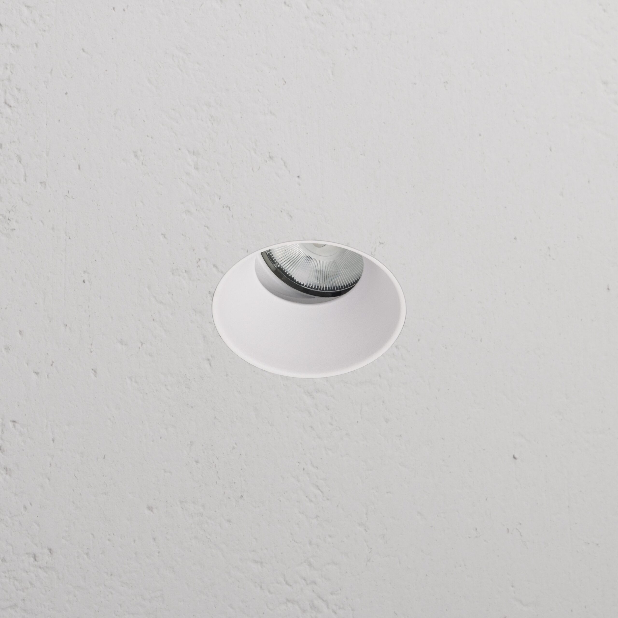 Buxton ognioodporna z możliwością regulacji oprawa oświetleniowa typu downlight bez obudowy 50 mm, Biały
