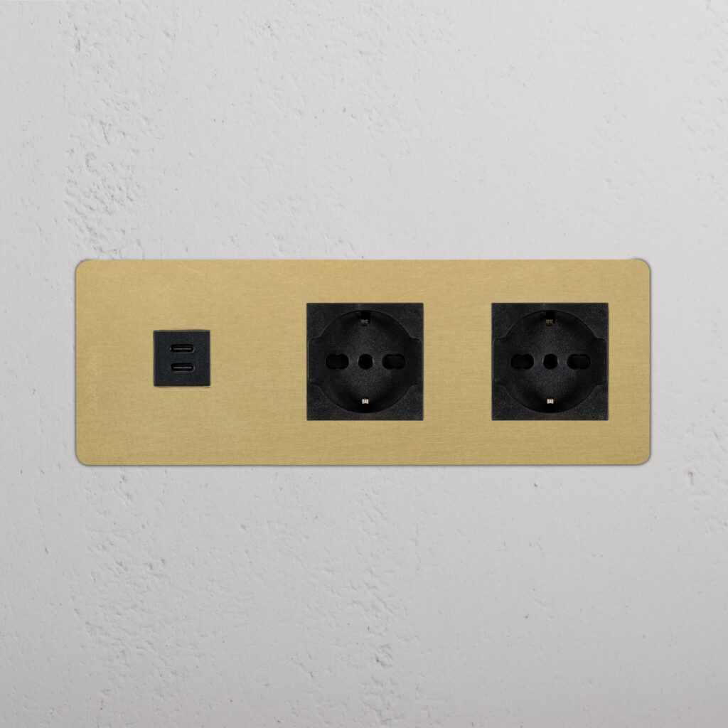 Kew Gniazdo USB-C 30 W i Schuko/Bipasso x 2 w potrójnej ramce – Antyczny mosiądz, Czarny