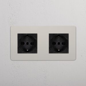 Kew Gniazdo Schuko/Bipasso x 2 w podwójnej ramce – Polerowany nikiel, Czarny