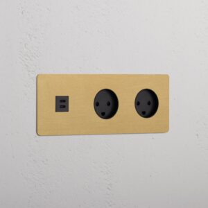 Kew Gniazdo USB-C 30 W i duńskie typu K x 2 w potrójnej ramce – Antyczny mosiądz, Czarny