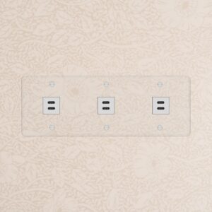 Kew Gniazdo USB-C 30 W x 3 w potrójnej ramce – Przezroczysty, Biały
