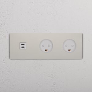 Grove Gniazdo USB-C 30 W i duńskie typu K x 2 w potrójnej ramce – Polerowany nikiel, Biały