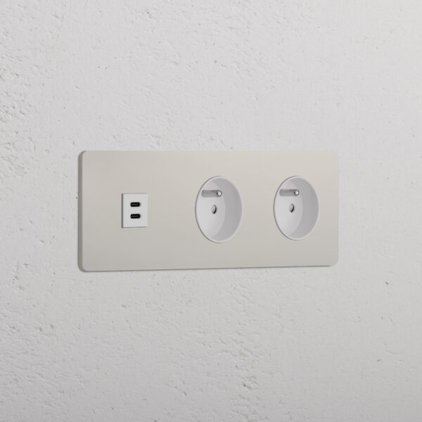 Grove Gniazdo USB-C 30 W i francusko/belgijskie typu E x 2 w potrójnej ramce – Polerowany nikiel, Biały