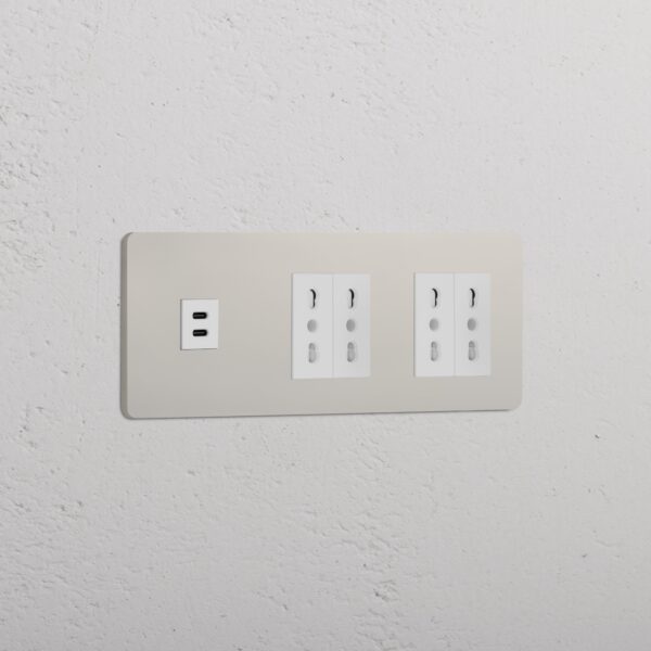 Grove Gniazdo USB-C 30 W i Bipasso x 4 w potrójnej ramce – Polerowany nikiel, Biały