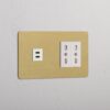 Kew Gniazdo USB-C 30 W i Bipasso x 2 w podwójnej ramce – Antyczny mosiądz, Biały