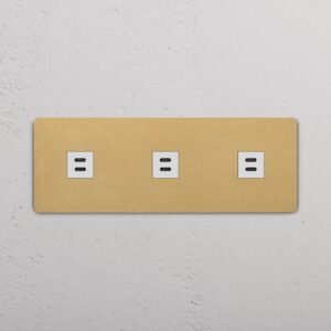 Grove Gniazdo USB-C 30 W x 3 w potrójnej ramce – Antyczny mosiądz, Biały