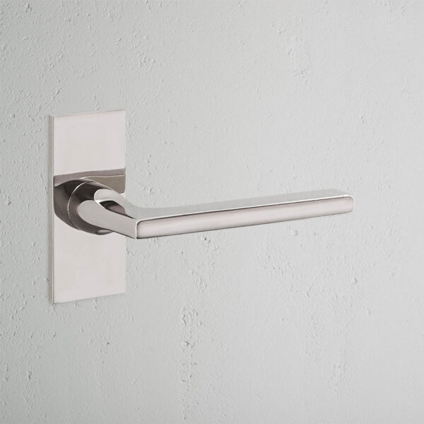 Clayton klamka do drzwi bez sprężyny z krótkim szyldem – Polerowany nikiel