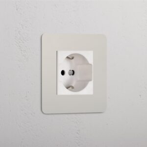 Kew Gniazdo Schuko/Bipasso w pojedynczej ramce – Polerowany nikiel, Biały