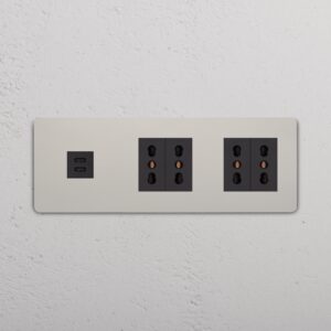 Grove Gniazdo USB-C 30 W i Bipasso x 4 w potrójnej ramce – Polerowany nikiel, Czarny