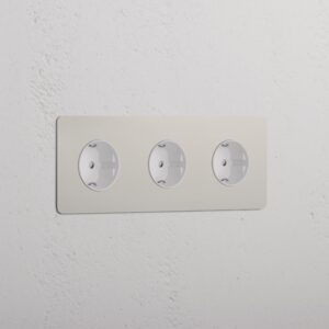 Kew Gniazdo Schuko typu F x 3 w potrójnej ramce – Polerowany nikiel, Biały