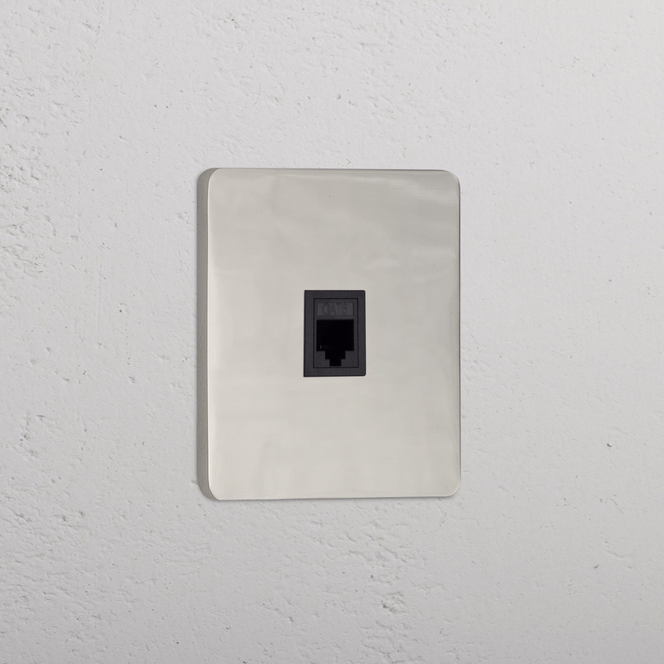 Grove Gniazdo RJ45 w pojedynczej ramce – Polerowany nikiel, Czarny