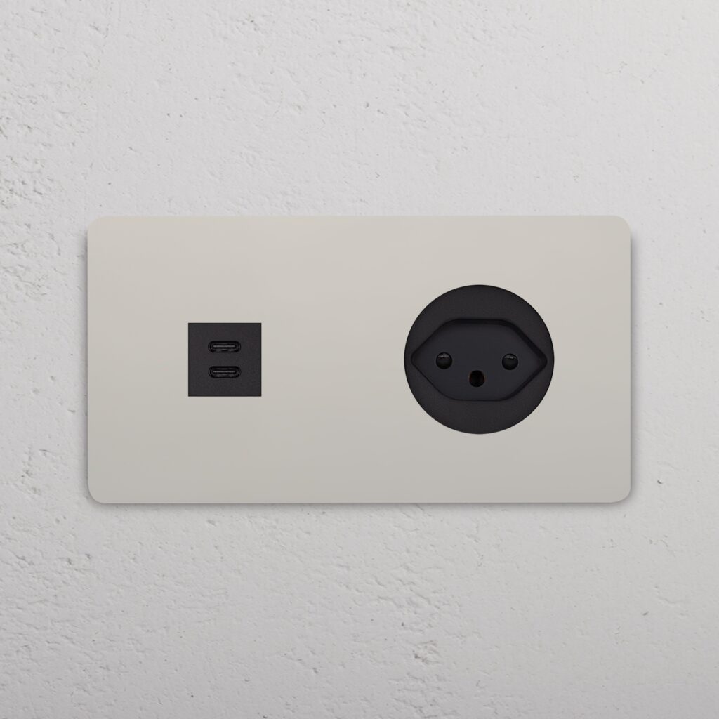 Grove Gniazdo USB-C 30W i szwajcarskie typu J w podwójnej ramce – Polerowany nikiel, Czarny