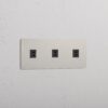 Grove Gniazdo USB-C 30 W x 3 w potrójnej ramce – Polerowany nikiel, Czarny