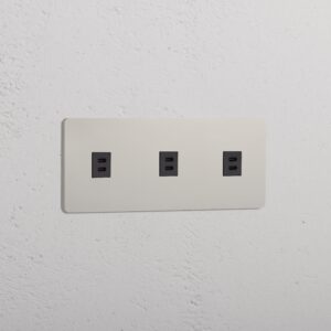 Grove Gniazdo USB-C 30 W x 3 w potrójnej ramce – Polerowany nikiel, Czarny