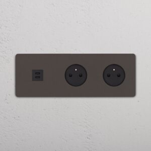 Grove Gniazdo USB-C 30 W i francusko/belgijskie typu E x 2 w potrójnej ramce – Brąz, Czarny
