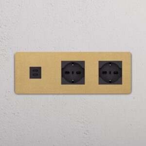 Grove Gniazdo USB-C 30 W i Schuko/Bipasso x 2 w potrójnej ramce – Antyczny mosiądz, Czarny