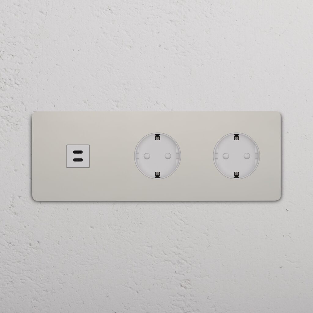 Grove Gniazdo USB-C 30 W i Schuko typu F x 2 w potrójnej ramce – Polerowany nikiel, Biały