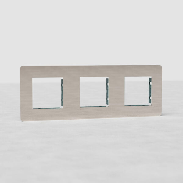 Grove Potrójna ramka modułowa na 3 x 45 mm moduły – Polerowany nikiel
