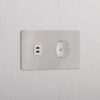 Grove Gniazdo USB-C 30 W i Schuko typu F x 2 w podwójnej ramce – Polerowany nikiel, Biały