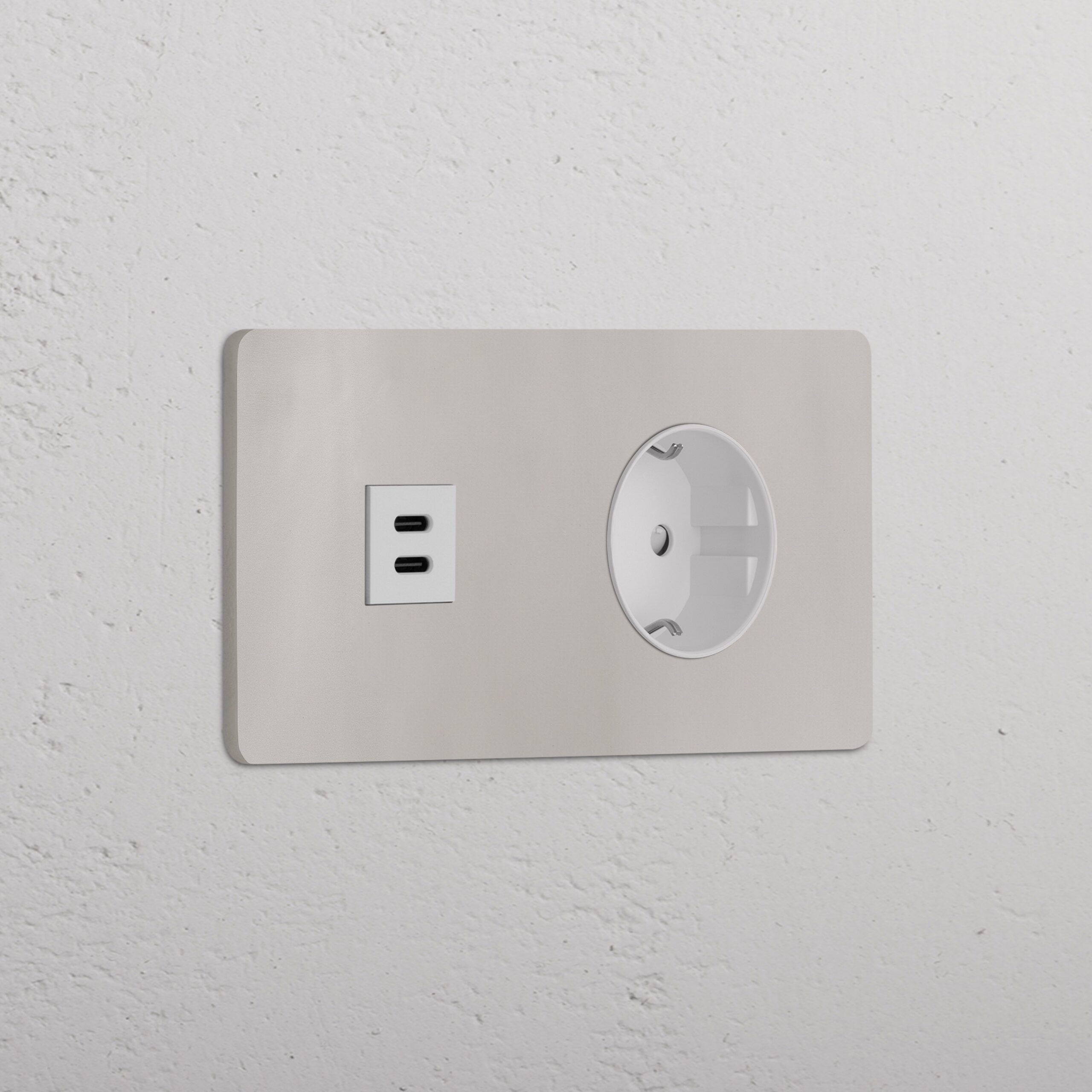 Grove Gniazdo USB-C 30 W i Schuko typu F x 2 w podwójnej ramce – Polerowany nikiel, Biały