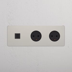 Kew Gniazdo USB-C 30 W i duńskie typu K x 2 w potrójnej ramce – Polerowany nikiel, Czarny