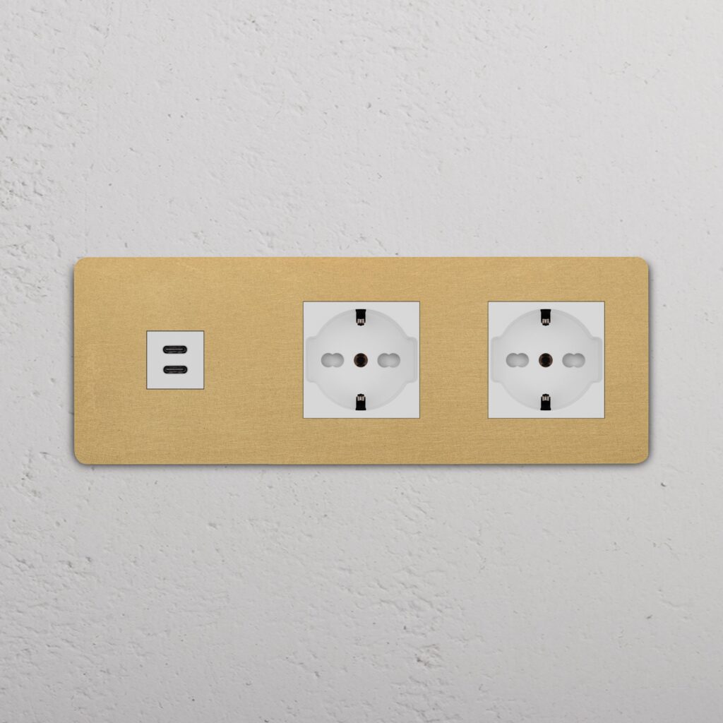 Grove Gniazdo USB-C 30 W i Schuko/Bipasso x 2 w potrójnej ramce – Antyczny mosiądz, Biały