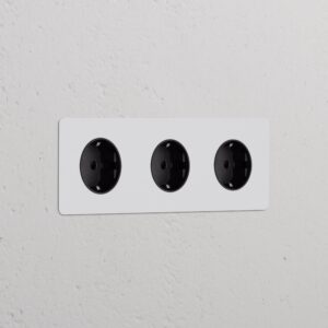 Kew Gniazdo Schuko typu F x 3 w potrójnej ramce – Do malowania, Czarny