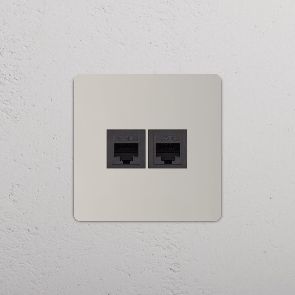Grove Gniazdo RJ45 x 2 w pojedynczej ramce – Polerowany nikiel, Czarny