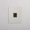 Kew Gniazdo USB-C 30 W w pojedynczej ramce – Polerowany nikiel, Czarny