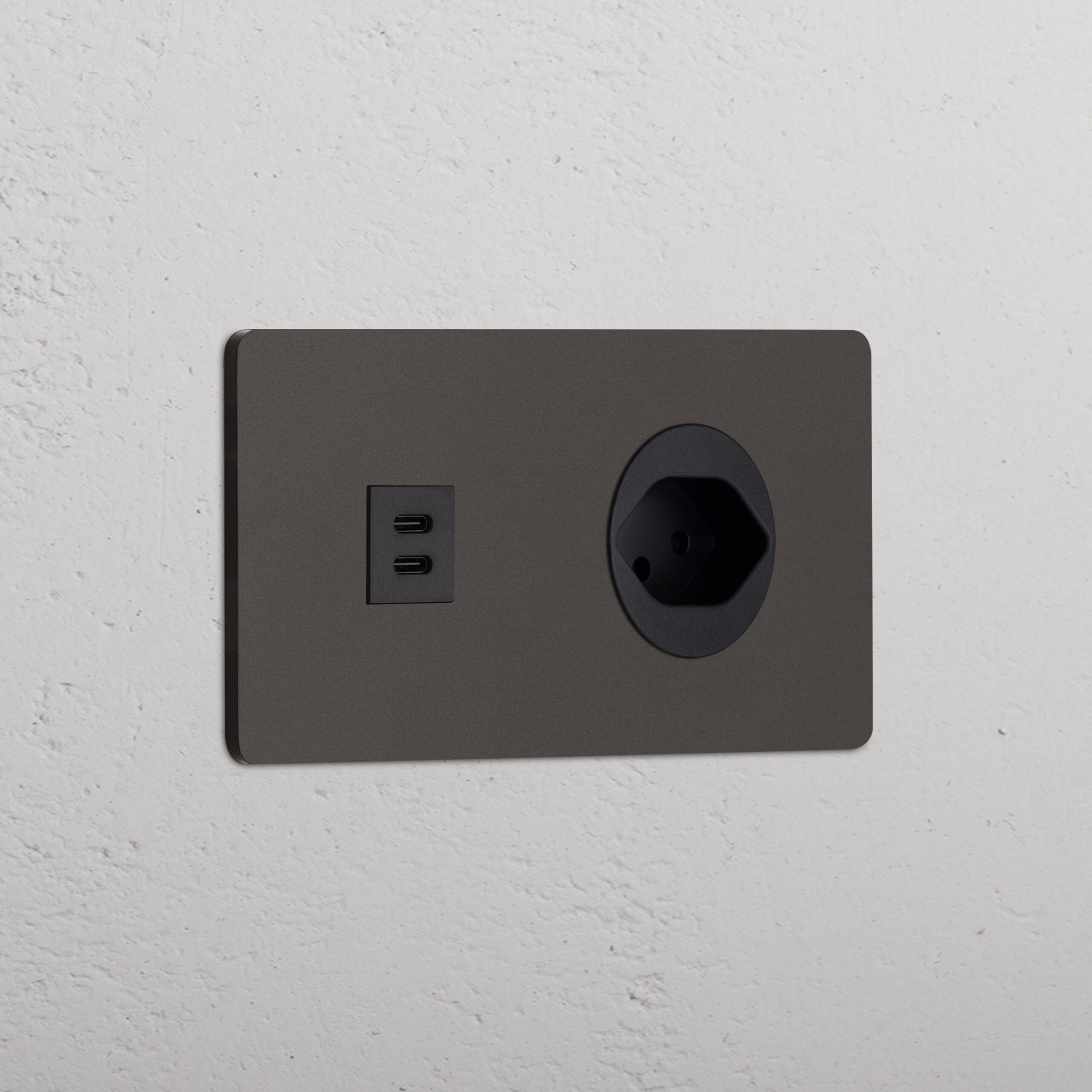Grove Gniazdo USB-C 30W i szwajcarskie typu J w podwójnej ramce – Brąz, Czarny