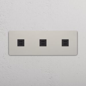 Grove Gniazdo USB-C 30 W x 3 w potrójnej ramce – Polerowany nikiel, Czarny