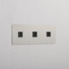 Kew Gniazdo USB-C 30 W x 3 w potrójnej ramce – Polerowany nikiel, Czarny