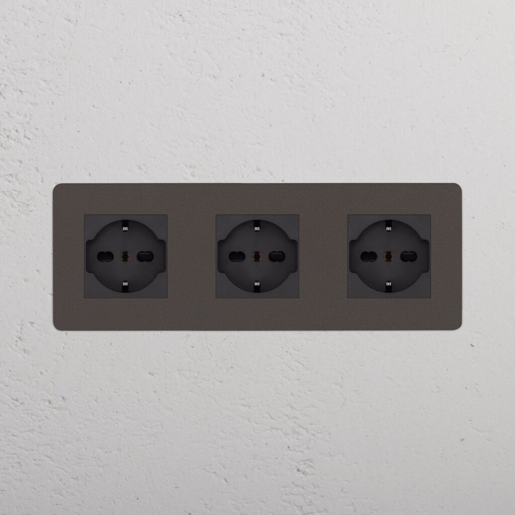 Kew Gniazdo Schuko/Bipasso x 3 w potrójnej ramce – Brąz, Czarny
