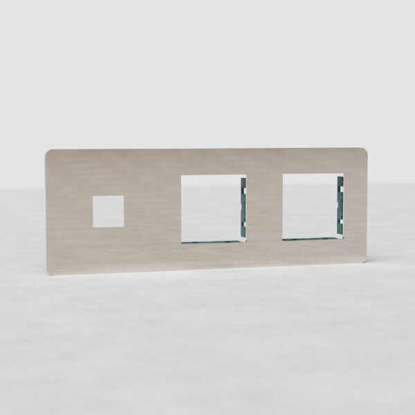 Grove Potrójna ramka modułowa na 2 x 45 mm moduły oraz 1 x keystone – Polerowany nikiel