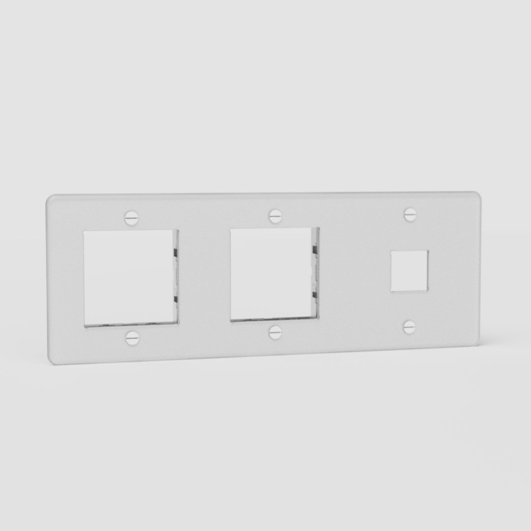Kew Potrójna ramka modułowa na 1 x keystone oraz 2 x moduły 45 mm – Przezroczysty, Biały