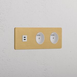 Grove Gniazdo USB-C 30 W i francusko/belgijskie typu E x 2 w potrójnej ramce – Antyczny mosiądz, Biały