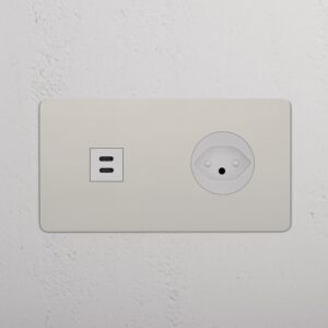 Kew Gniazdo USB-C 30W i szwajcarskie typu J w podwójnej ramce – Polerowany nikiel, Biały