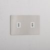 Grove Gniazdo USB-C 30 W x 2 w podwójnej ramce – Polerowany nikiel, Biały