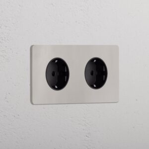 Grove Gniazdo Schuko typu F x 2 w podwójnej ramce – Polerowany nikiel, Czarny